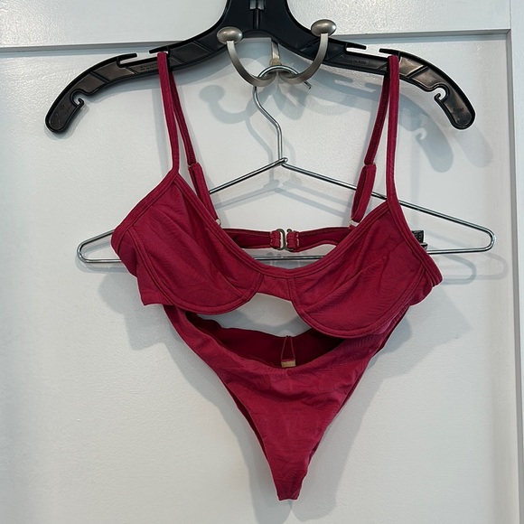 Solkissed magenta Women's bathing suit  Set - Picture 1 of 1